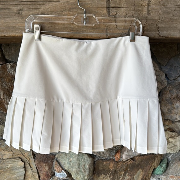 Tory Burch White Pleated Golf Tennis Mini Skirt with Shorts Size Medium - Picture 5 of 16